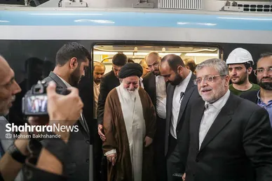 گزارش تصویری | بازدید آیت‌الله علم‌الهدی از ایستگاه باب‌الجواد(ع) مترو مشهد