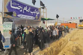 ویدئو | حضور خادمان امام رضا(ع) در مواکب خدمت&zwnj;رسانی مرز مهران