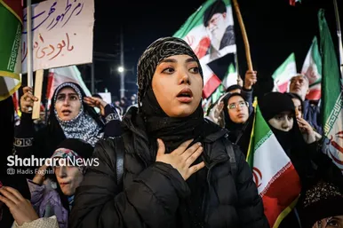 گزارش تصویری | سی‌ودومین خروش شبانه مشهدی‌ها در سنگر خیابان