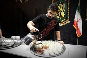 ویدئو | قرار دل&zwnj;های بی&zwnj;قرار در خیمه&zwnj;العزا | موکب حاشیه میدان جانباز مشهد میزبان شهروندان دلداده به آل&zwnj;الله(ع) است