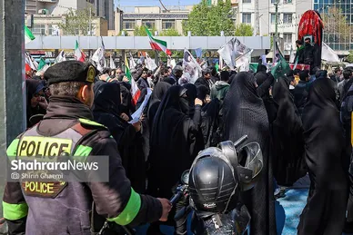 گزارش تصویری | تشییع پیکر مطهر ۳ شهید در مشهد