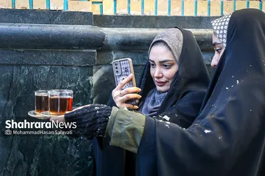 بارش برف در حرم مطهر رضوی
