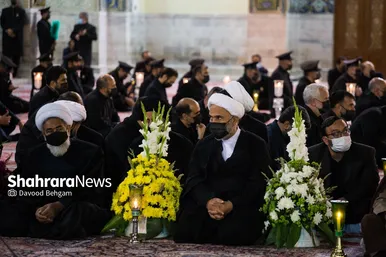 آیین خطبه خوانی شب شهادت امام رضا(ع) در حرم مطهر رضوی