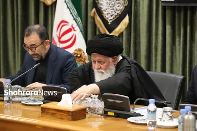 جلسه قرارگاه مرکزی خدمت رسانی به زائرین حرم مطهر رضوی