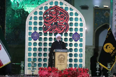 آیین خطبه خوانی شب شهادت امام رضا(ع) در حرم مطهر رضوی