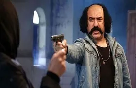 اکران &laquo;بانک زده&zwnj;ها&raquo; آخرین فیلم مرحوم علی انصاریان در یک فرهنگسرا