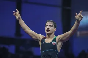 نتیجه و ویدئو کشتی احمد جوان برابر حریف اکوادوری (۲۲ شهریور ۱۴۰۴) | شروع پرقدرت جوان مشهدی در قهرمانی جهان