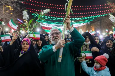 گلباران حرم مطهر رضوی در شب میلاد جوادالائمه (ع)