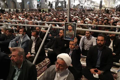 حضور و سخنرانی رهبر انقلاب در اجتماع زائران و مجاوران حرم مطهر رضوی- ۳
