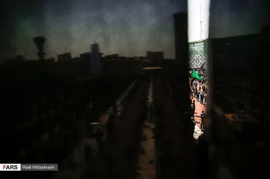 عزاداری و نماز ظهر عاشورا میدان امام حسین(ع) تهران