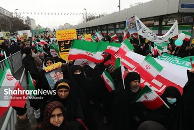 گزارش تصویری حضور باشکوه مردم مشهد در راهپیمایی ۲۲ بهمن