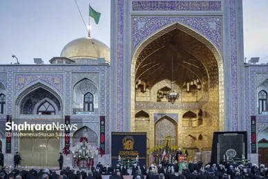 گزارش تصویری | آئین اذن عزای حسینی و تعویض پرچم گنبد حرم مطهر رضوی همزمان با آغاز ماه محرم
