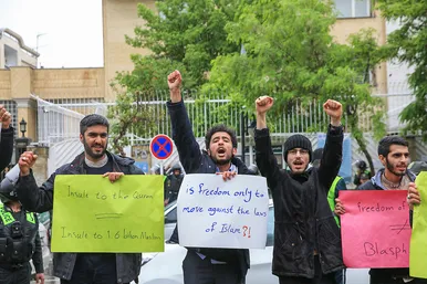 تجمع دانشجویان مشهدی در محکومیت اهانت به قرآن در سوئد‎‎
