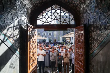 نماز عید قربان در حرم مطهر رضوی