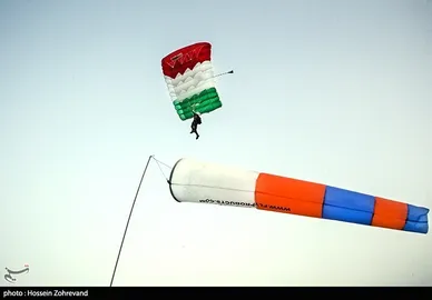 مسابقات چتربازی سقوط آزاد رشته هدف‌زنی در زیبا کنار