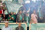آغاز برنامه انتخاباتی نامزدهای انتخابات ریاست‌جمهوری در مشهد | از حضور باتأخیر پزشکیان تا تغییر مکان سخنرانی جلیلی (۶ تیر ۱۴۰۳) + فیلم و عکس