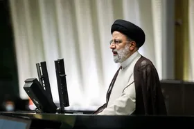 نامه رئیس&zwnj;جمهور به مجلس در دفاع از وزیر صمت: نمایندگان با آرای خود امکان ادامه خدمت این مدیر پاکدست را فراهم کنند+ فیلم