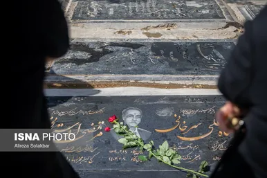 عکس‌هایی از حضور جمعی از سینماگران در قطعه هنرمندان