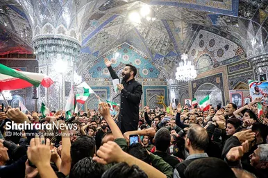 اجتماع مردمی «وعده صادق» در حرم مطهر رضوی