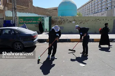 نظافت و رفت و روب معابر نجف اشرف توسط پاکبانان مشهدی در روز اربعین