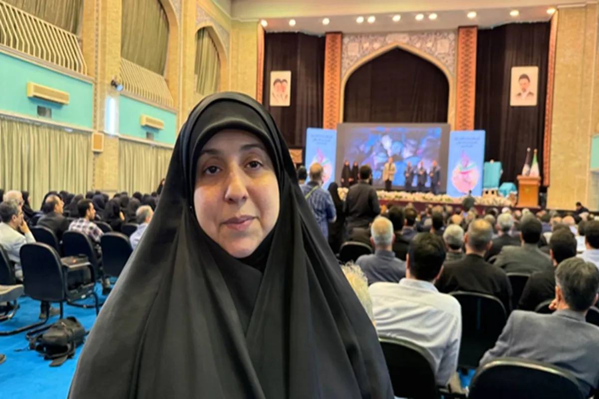 شاعر فلسطینی: هیچ شعری عظمت رهبر شهید ایران را توصیف نمی‌کند