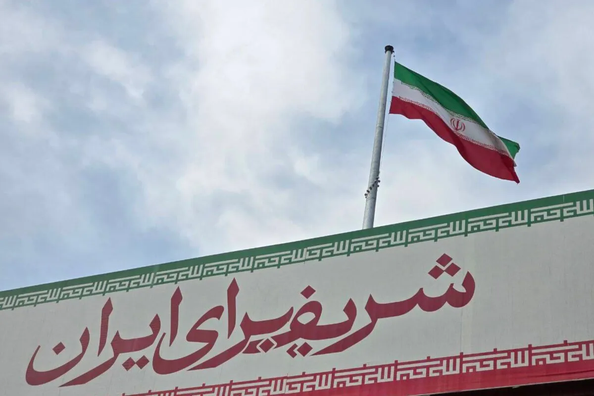 من ماندم و تنگه‌ای که باید حفظ می‌کردم