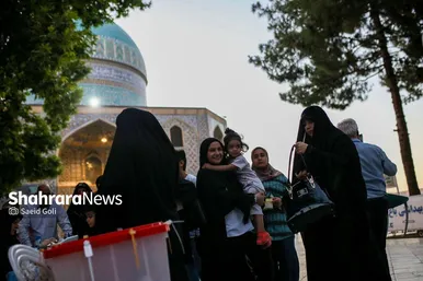 عکس‌هایی از دور دوم انتخابات ریاست جمهوری در مشهد (۴)