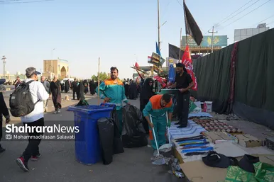 عکس | خدمت رسانی پاکبانان مشهدی به زائران اربعین در نجف اشرف