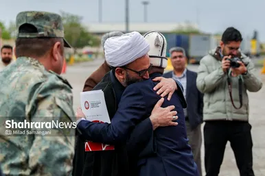 گزارش تصویری | ورود نخستین کاروان کمک‌های بشردوستانه قرقیزستان به ایران از مرز سرخس