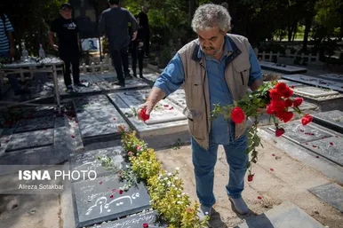 عکس‌هایی از حضور جمعی از سینماگران در قطعه هنرمندان