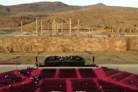 هم&zwnj;صدایی فرهنگی در تخت جمشید |  اجرای ویژه ارکستر ارمنستانی در ایران