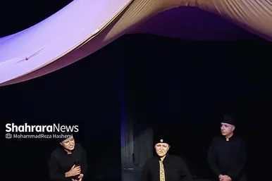عکس‌هایی از نمایش «آداب شکار روباه»؛ از سایه شاه تا سایه قتل در مشهد