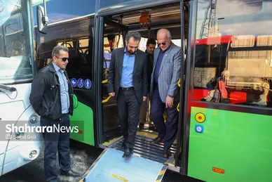 رونمایی از ۲۹ دستگاه اتوبوس جدید  و محور شهید محبی
