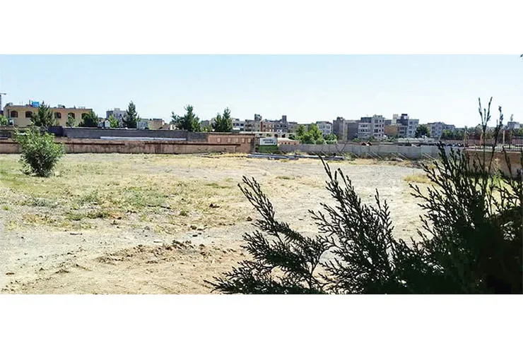 همسایگی با زمین‌های رها شده