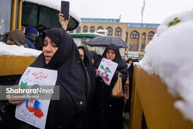گزارش تصویری | تشییع پیکر شهدای مدافع امنیت در هوای برفی مشهد