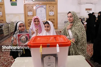 عکس‌هایی از مرحله دوم انتخابات چهاردهمین دوره ریاست‌جمهوری در مشهد (۱)