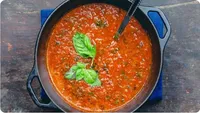 آشپزی | طرز تهیه سوپ گوجه‌فرنگی ساده به روش ایتالیایی