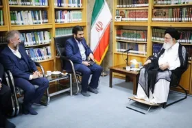 آیت &lrm;الله علم &lrm;الهدی: ذوق و دانش جوانان را در مدیریت فضای مجازی قدر بدانید