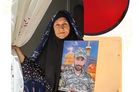 کاش پلاکش را برایم می&zwnj;آوردند | بی&zwnj;بی مرضیه با گذشت ۱۵ سال همچنان چشم به&zwnj;راه پسر جاویدالاثرش است