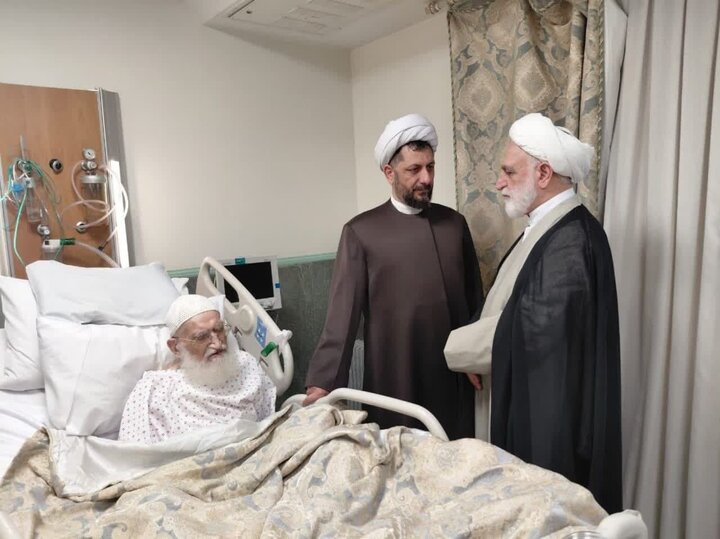 عیادت رئیس دستگاه قضا از آیتالله نوری همدانی عیادت رئیس دستگاه قضا از آیتالله نوری همدانی