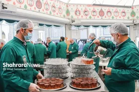 روایتی از چایخانه صحن کوثر و میزبانی قائمشهری&zwnj;ها از زائران رضوی | نذر بهارنارنج&zwnj;ها