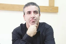 رهبری&zwnj;فرد: آقای درویش یک استعفا بده راحت شو