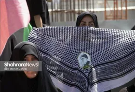 گزارش &laquo;شهربانو&raquo; از آخرین وداع بانوان مشهدی با رهبر شهید| دختران چفیه پوش، روایتی از پیوند نسل&zwnj;ها هستند