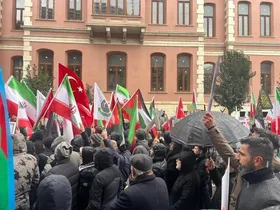 تظاهرات در استانبول و بغداد در محکومیت تهدیدات آمریکا علیه ایران