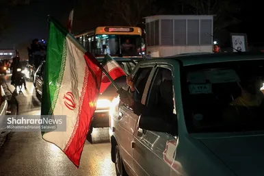 شادی مردم مشهد بعد از برد تیم ملی ایران
