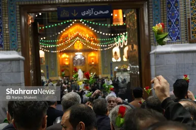 حال‌وهوای حرم مطهر امام‌رضا(ع) در شب میلاد کریم اهل‌بیت(ع)