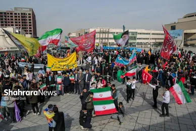 گزارش تصویری | مراسم آغاز چهل‌وهفتمین سالگرد دهه فجر انقلاب اسلامی در میدان شهدای مشهد