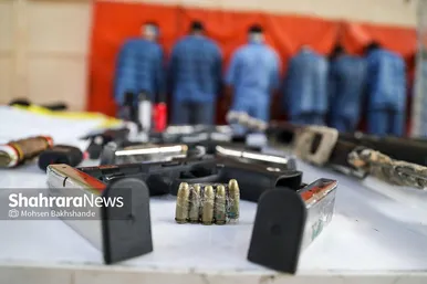 عکس‌هایی از نمایشگاه کشفیات پلیس در مشهد