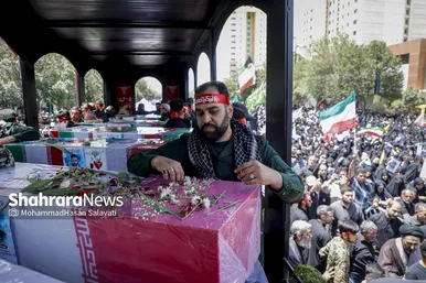 گزارش تصویری | تشییع پیکر مطهر ۱۵ شهید حملات خصمانه اخیر رژیم صهیونیستی به ایران در مشهد مقدس (جمعه ۶ تیر ۱۴۰۴)