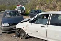 تصادف ۲ دستگاه پراید در جاده کلات ۹ مصدوم بر جا گذاشت (۷ اردیبهشت ۱۴۰۳)